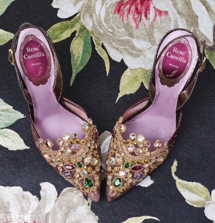 婚鞋可以送人嗎？婚鞋送人好嗎？