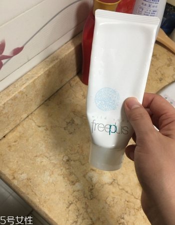 油皮可以用芙麗芳絲嗎？芙麗芳絲適合油皮嗎？