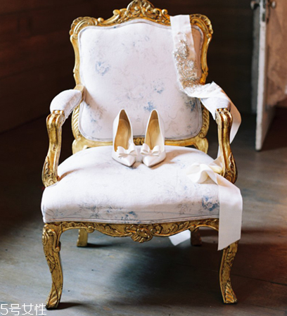 婚鞋可以提前穿嗎？婚鞋提前穿有影響嗎？