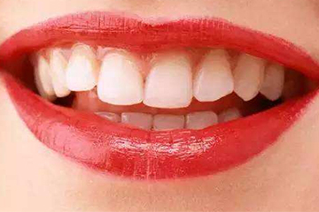 紋唇多少錢？紋唇風(fēng)險(xiǎn)大嗎