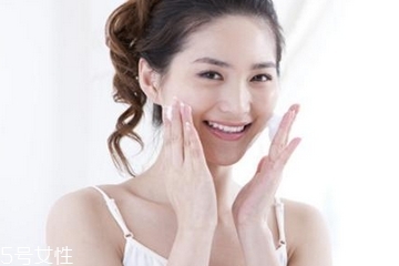 油皮用皂基還是氨基酸？氨基酸和皂基適合人群