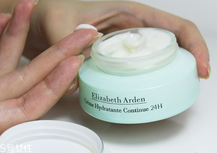 乳液可以直接擦臉嗎？乳液直接擦臉好嗎？