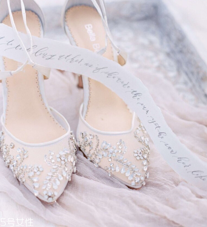 婚鞋能穿回娘家嗎？婚鞋穿回娘家不吉利嗎？