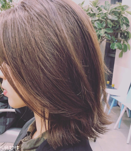 蜜茶棕適合黑皮嗎 蜜茶棕頭發(fā)怎么染 蜜茶棕適合黑皮嗎 蜜茶棕頭發(fā)怎么染