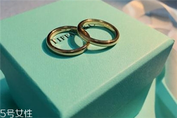 婚戒一般什么時(shí)候買？婚戒提前多長(zhǎng)時(shí)間買？