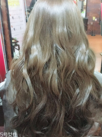 蜜茶棕適合黑皮嗎 蜜茶棕頭發(fā)怎么染 蜜茶棕適合黑皮嗎 蜜茶棕頭發(fā)怎么染