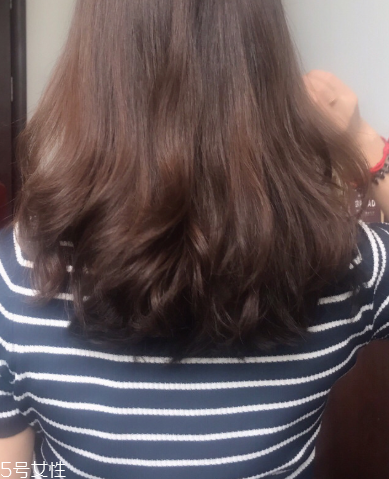 蜜茶棕適合黑皮嗎 蜜茶棕頭發(fā)怎么染 蜜茶棕適合黑皮嗎 蜜茶棕頭發(fā)怎么染