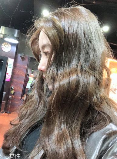 蜜茶棕適合黑皮嗎 蜜茶棕頭發(fā)怎么染 蜜茶棕適合黑皮嗎 蜜茶棕頭發(fā)怎么染