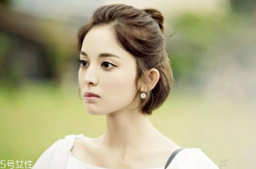 蜜茶棕適合黑皮嗎 蜜茶棕頭發(fā)怎么染 蜜茶棕適合黑皮嗎 蜜茶棕頭發(fā)怎么染