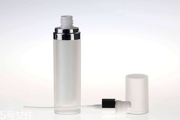 乳液涂一次用多少最好？