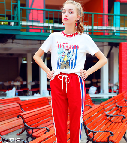 圓臉適合什么t恤？圓臉穿什么t恤好看？