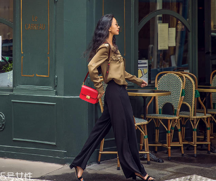 微胖女生背什么包包？微胖女生適合什么包包？