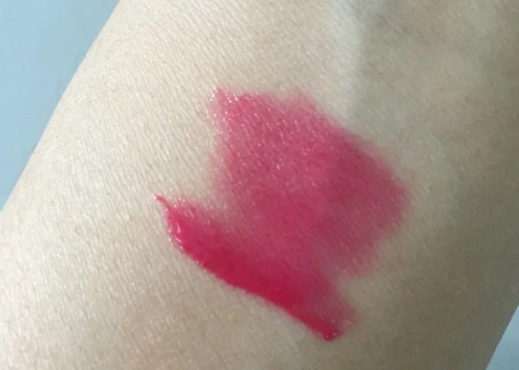 倩碧小方唇釉怎么樣？倩碧唇釉使用心得