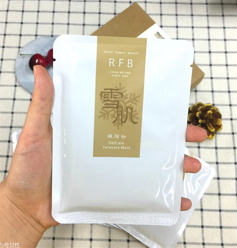 皇族養(yǎng)心堂盧阿姨產(chǎn)品到底好不好 盧阿姨面膜粉評(píng)測(cè) 皇族養(yǎng)心堂盧阿姨產(chǎn)品到底好不好 盧阿姨面膜粉評(píng)測(cè)