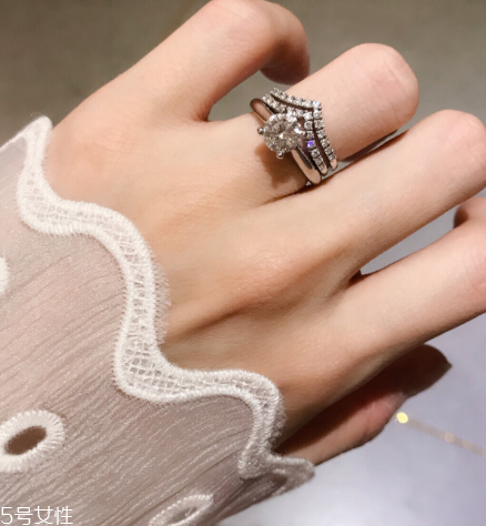 鉆戒可以用酒精洗嗎？鉆戒用酒精洗有影響嗎？