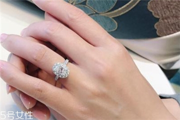 鉆戒可以用洗潔精洗嗎？鉆戒用洗潔精洗好嗎？