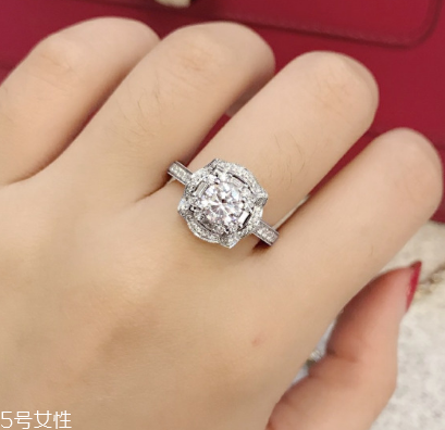 鉆戒可以用醋洗嗎？鉆戒用醋洗是對(duì)的嗎？