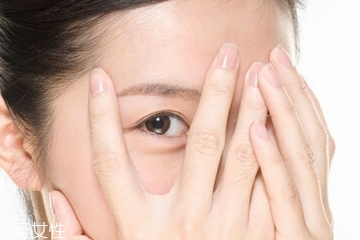 眼霜為什么辣眼睛？眼霜辣眼睛是怎么回事？