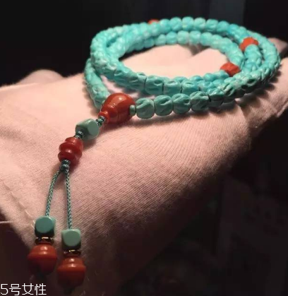 綠松石手串戴哪只手？綠松石手鏈戴左手還是右手？