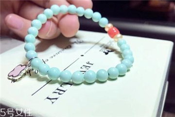 綠松石手串戴哪只手？綠松石手鏈戴左手還是右手？