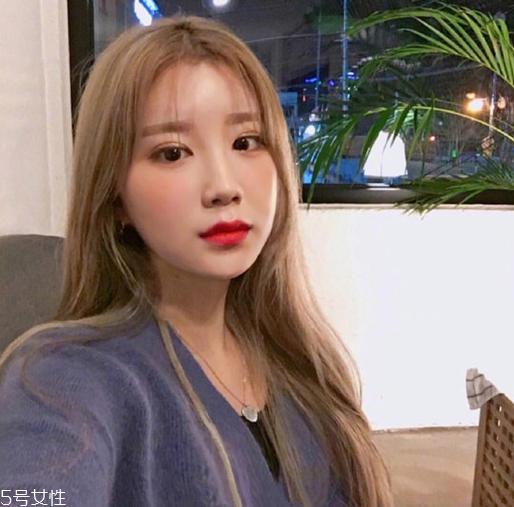 冷色系發(fā)色有哪些 冷色系顏色染發(fā)圖片 冷色系發(fā)色有哪些 冷色系顏色染發(fā)圖片