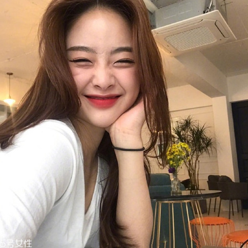 冷色系發(fā)色有哪些 冷色系顏色染發(fā)圖片 冷色系發(fā)色有哪些 冷色系顏色染發(fā)圖片