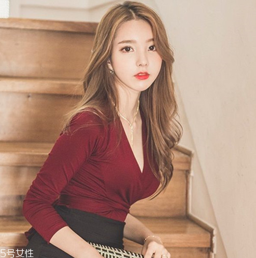 染發(fā)哪種顏色好看 染發(fā)哪種顏色顯白 染發(fā)哪種顏色好看 染發(fā)哪種顏色顯白