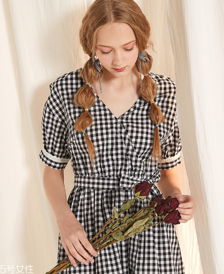 不會搭配衣服怎么辦？女生不會搭配怎么解決？