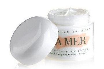 面霜晚上涂睡覺可以嗎？晚上涂面霜對皮膚好嗎？