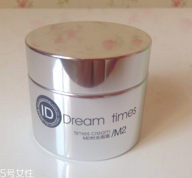 面霜晚上涂睡覺可以嗎？晚上涂面霜對皮膚好嗎？