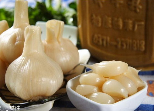 糖醋蒜的腌制方法 糖醋蒜怎么做？
