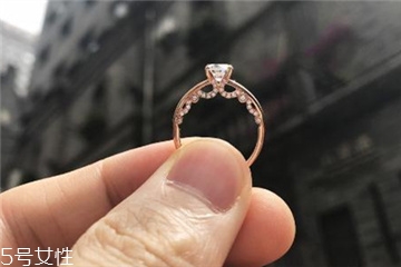 鉆戒上的鉆石會(huì)碎嗎？鉆戒的鉆碎了怎么辦？