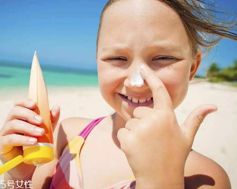 防曬霜為什么會變成水？防曬霜變成水還能用嗎？