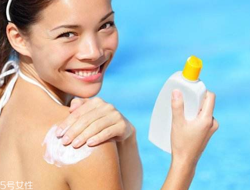 防曬霜為什么會刺激眼睛？防曬霜為什么會熏眼睛？