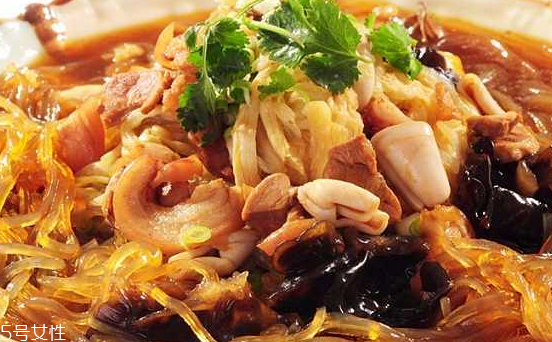 榛蘑是發(fā)物嗎？皮膚過敏的人能吃榛蘑嗎？