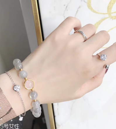 月光石有什么寓意？月光石的寓意是什么？