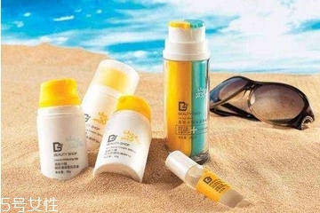 防曬霜對皮膚有傷害嗎？每天用防曬霜傷皮膚嗎？