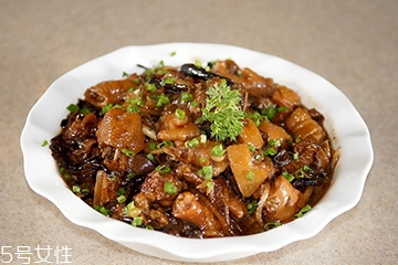 榛蘑能和花菜一起吃嗎？榛蘑和花菜的做法