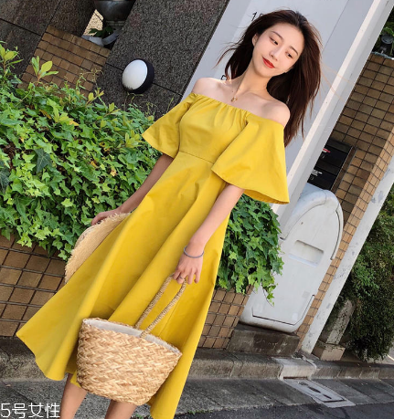 夏天穿什么顏色連衣裙好？夏天適合什么顏色連衣裙？