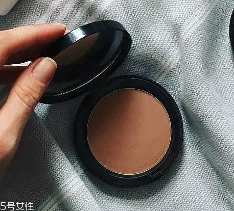 古銅粉餅?zāi)膫€(gè)牌子好 古銅粉餅品牌排行榜 古銅粉餅?zāi)膫€(gè)牌子好 古銅粉餅品牌排行榜