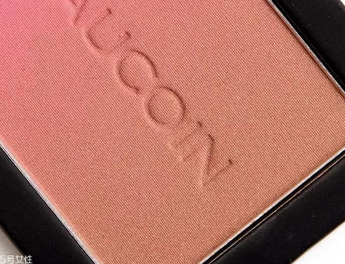 古銅粉餅?zāi)膫€(gè)牌子好 古銅粉餅品牌排行榜 古銅粉餅?zāi)膫€(gè)牌子好 古銅粉餅品牌排行榜