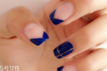甲油膠可以直接涂嗎 甲油膠直接涂好嗎 甲油膠可以直接涂嗎 甲油膠直接涂好嗎