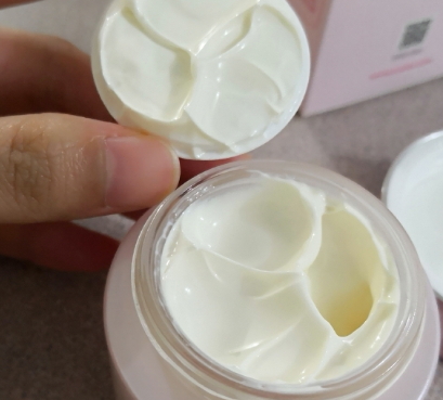 羽西白芍素顏霜好用嗎？羽西白芍素顏霜評(píng)測(cè)