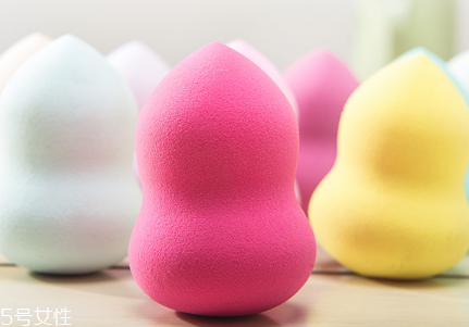 海綿粉撲如何清洗 怎么清理海綿粉撲 海綿粉撲如何清洗 怎么清理海綿粉撲
