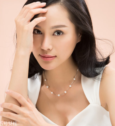 今年流行什么鎖骨鏈？鎖骨鏈流行什么款式？