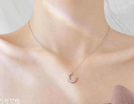 今年流行什么鎖骨鏈？鎖骨鏈流行什么款式？