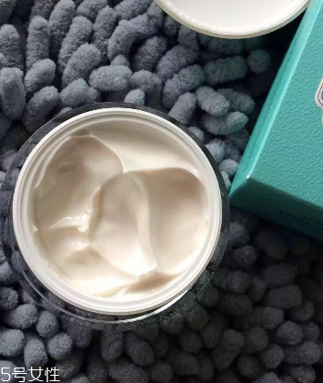 素顏霜脫妝太快怎么辦？怎么讓素顏霜更持久？