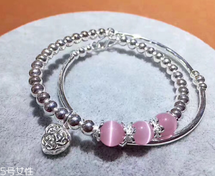 貓眼石有什么寓意？貓眼石的寓意是什么？