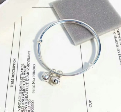 手鐲可以戴著洗澡嗎？手鐲洗澡要摘下嗎？