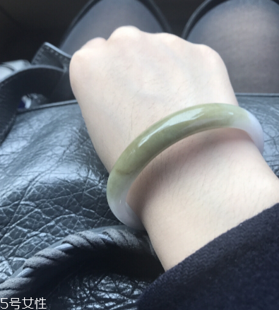 手鐲對身體有好處嗎？手鐲有哪些好處？